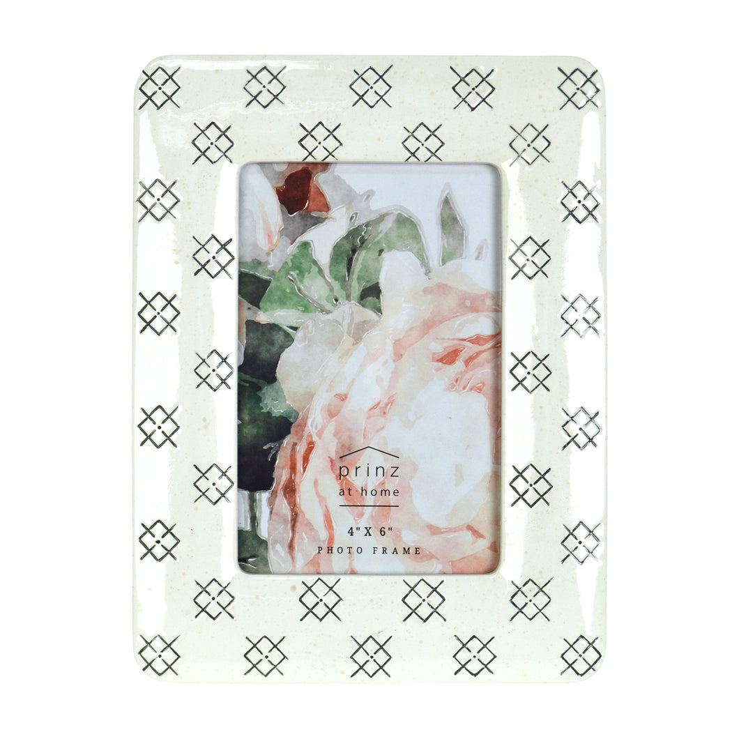 Mixed & Mingled 4 x 6 Embossed Resin Picture Frame, Gray-Cream